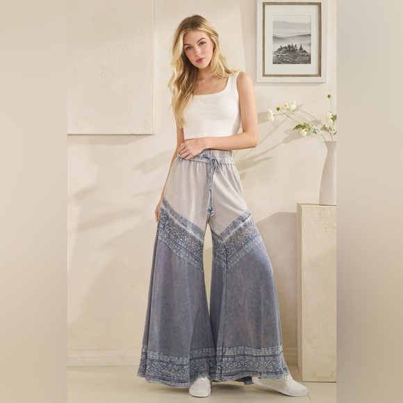 Oli & Hali Pants - Gorgeous Oli & Hali Blue Wide-Leg Pants
